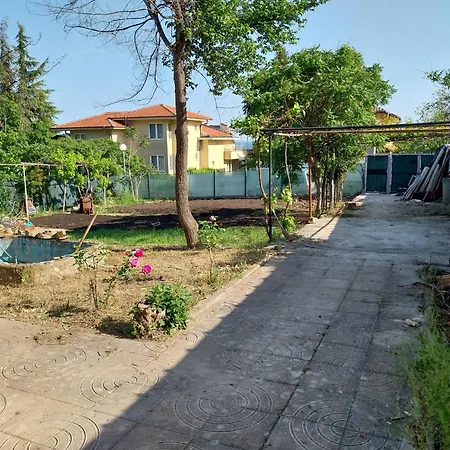 Stela Mare * ساني بيتش